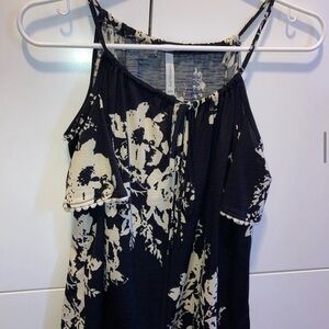 White flower black top